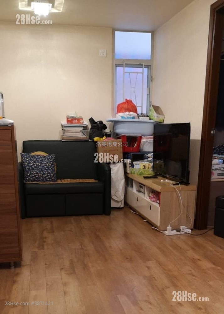 Lee Kee Building Sell 1 Bedroom , 1 Bathroom 312 ft²