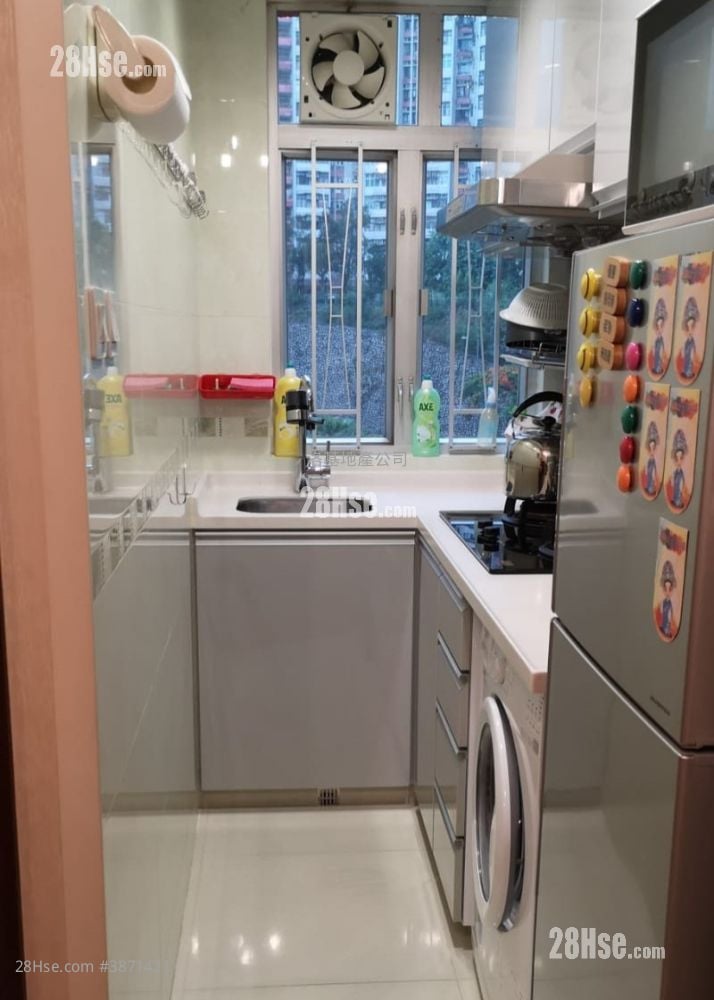 Lee Kee Building Sell 1 Bedroom , 1 Bathroom 312 ft²