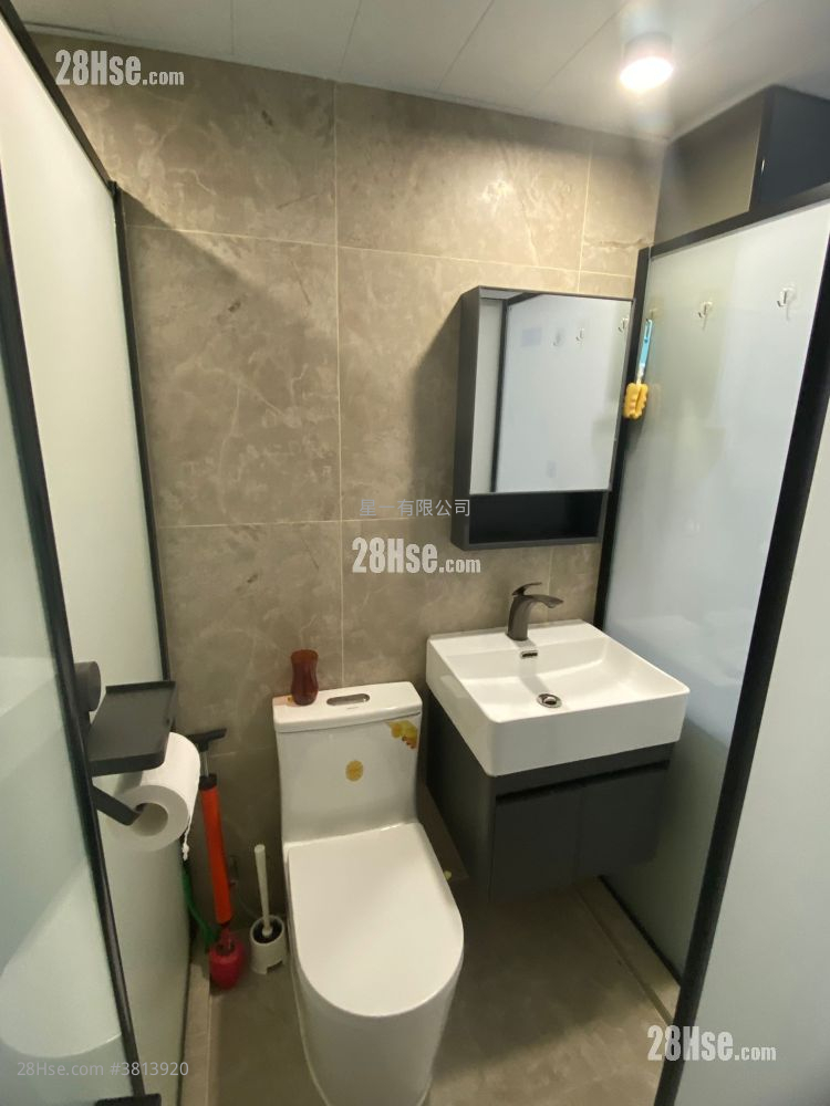Golden Jubilee House Rental Studio , 1 Bathroom 160 ft²