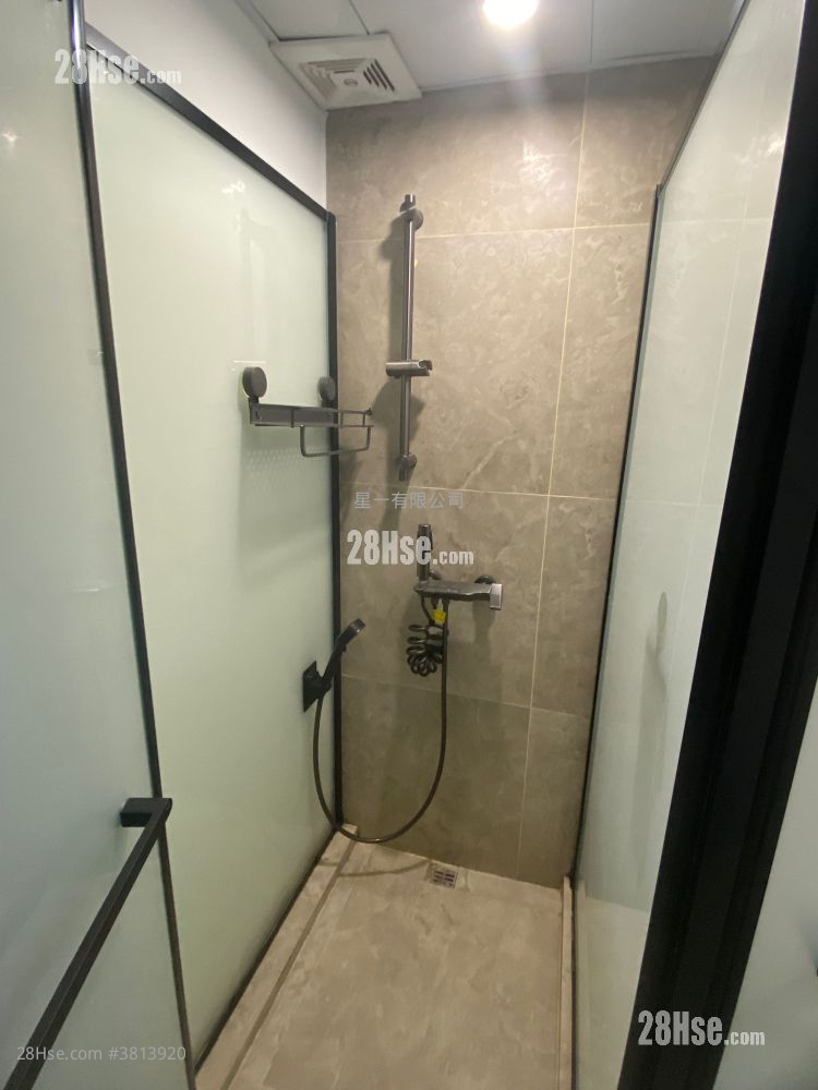 Golden Jubilee House Rental Studio , 1 Bathroom 160 ft²