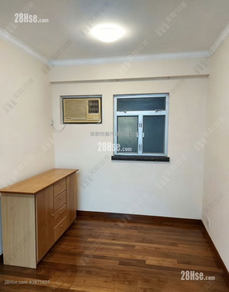 Metro City Sell 3 Bedrooms , 2 Bathrooms 526 ft²