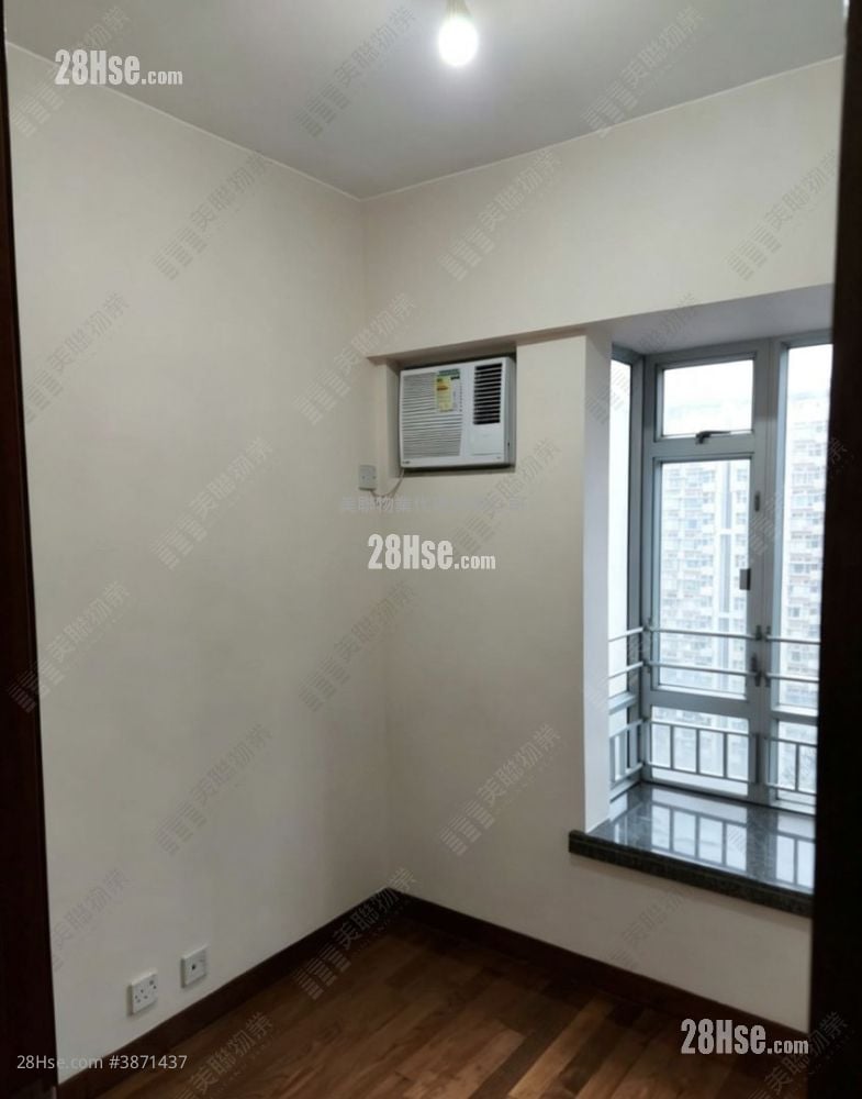 Metro City Sell 3 Bedrooms , 2 Bathrooms 526 ft²