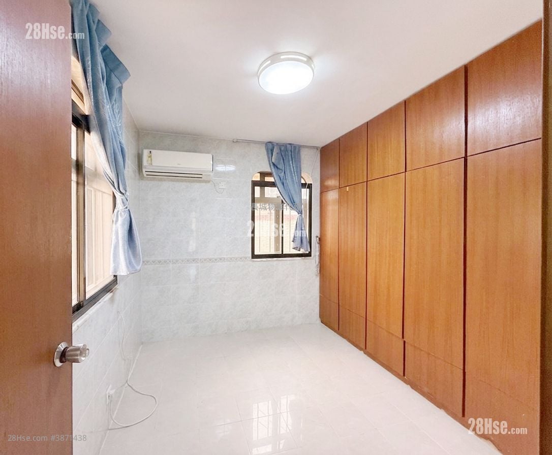 Tai Po Village House Sell 3 Bedrooms , 1 Bathroom
