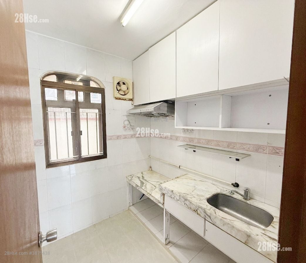 Tai Po Village House Sell 3 Bedrooms , 1 Bathroom