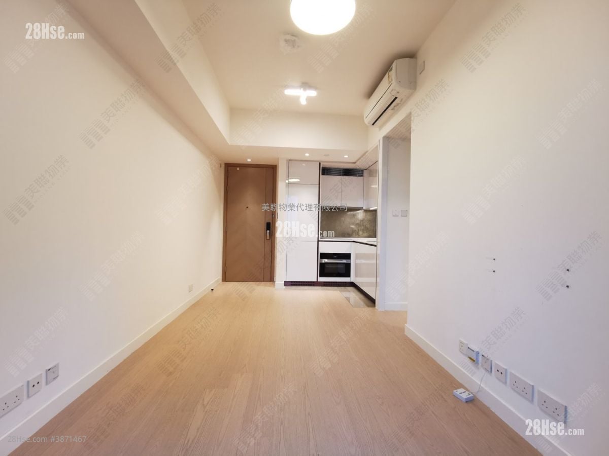 Monaco Rental 2 Bedrooms , 1 Bathroom 446 ft²