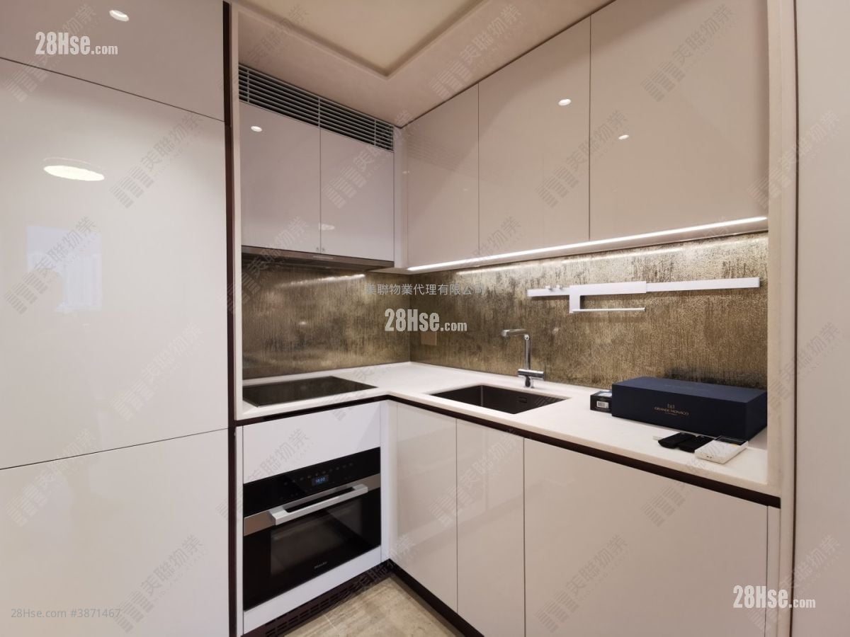 Monaco Rental 2 Bedrooms , 1 Bathroom 446 ft²