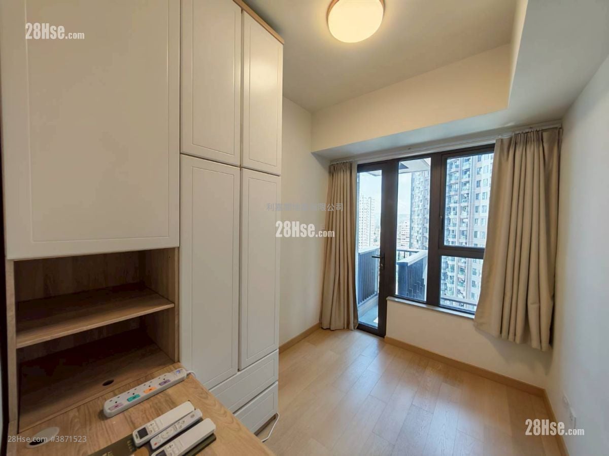 Sol City Rental 1 Bedroom , 1 Bathroom 332 ft²