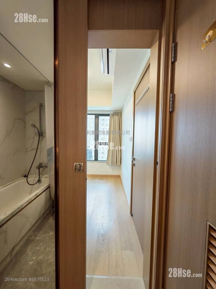 Sol City Rental 1 Bedroom , 1 Bathroom 332 ft²