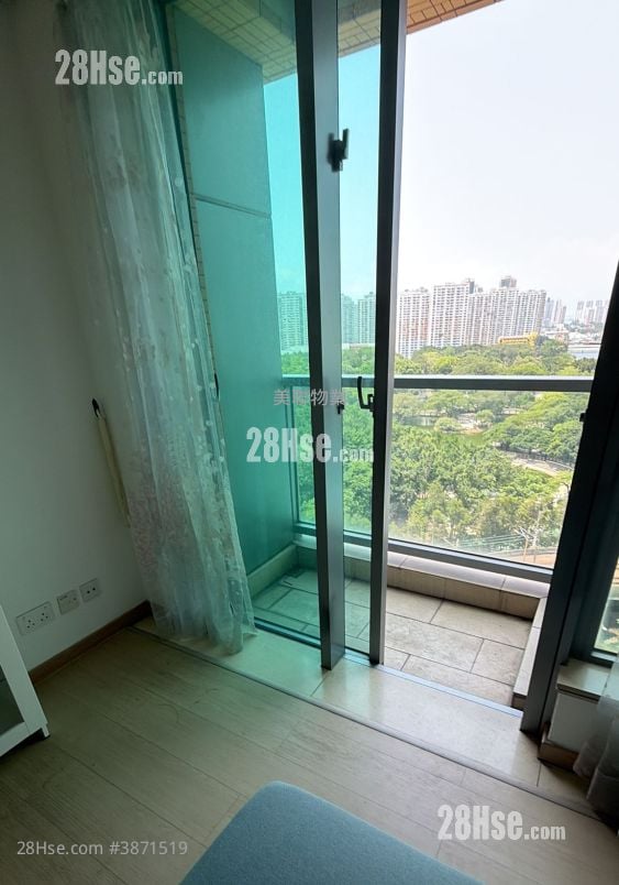Century Gateway Rental 2 Bathrooms 783 ft²