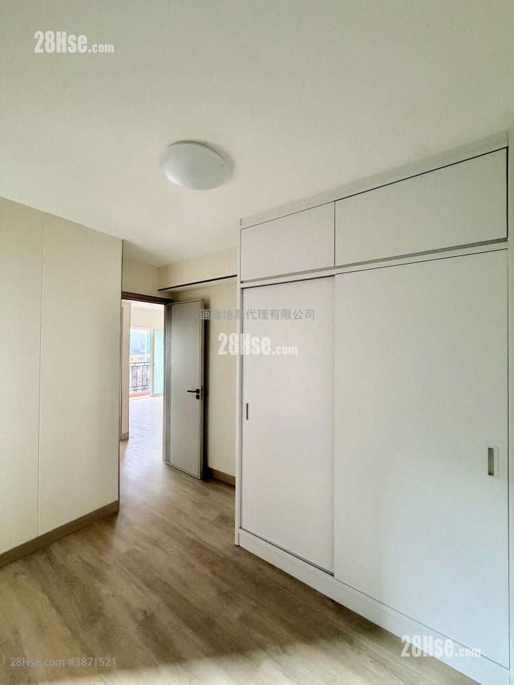 Pacific Palisades Rental 3 Bedrooms , 2 Bathrooms 843 ft²