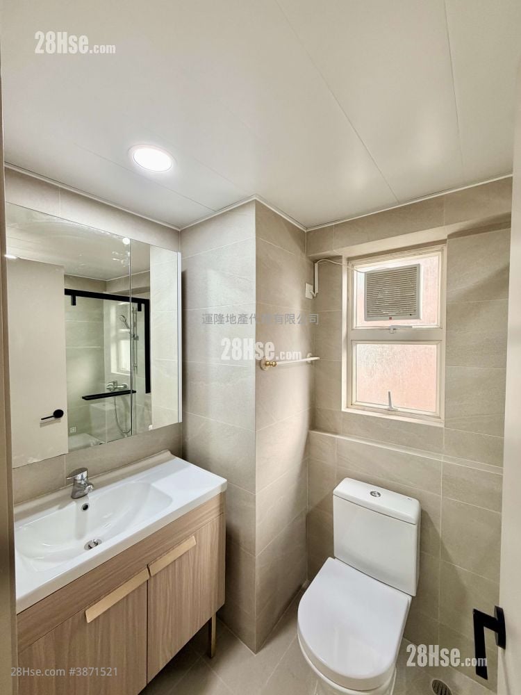 Pacific Palisades Rental 3 Bedrooms , 2 Bathrooms 843 ft²