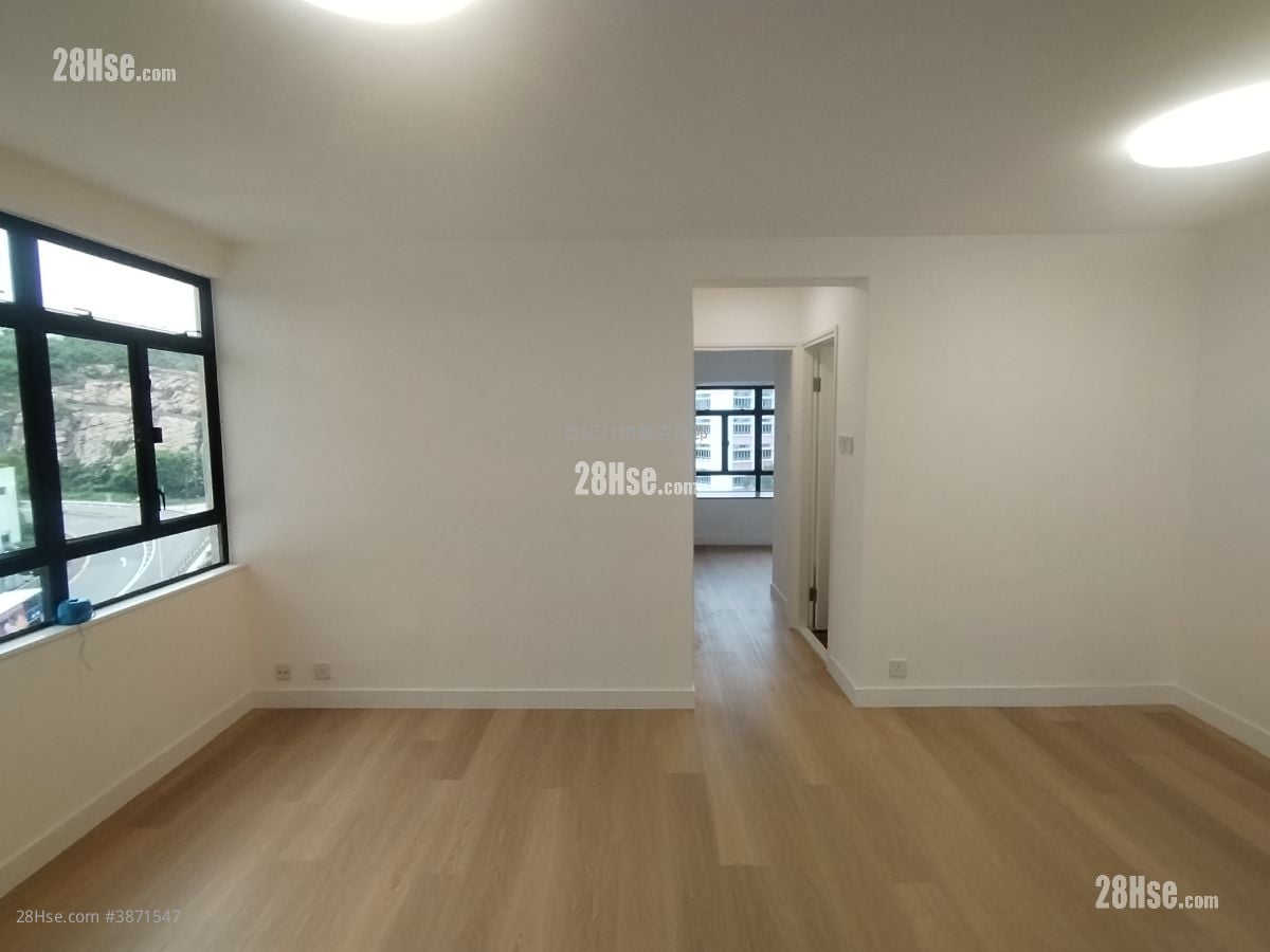Heng Fa Chuen Rental 2 Bedrooms , 1 Bathroom 499 ft²