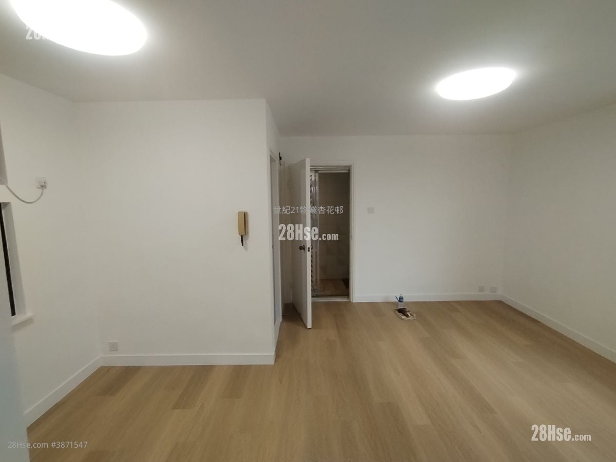 Heng Fa Chuen Rental 2 Bedrooms , 1 Bathroom 499 ft²