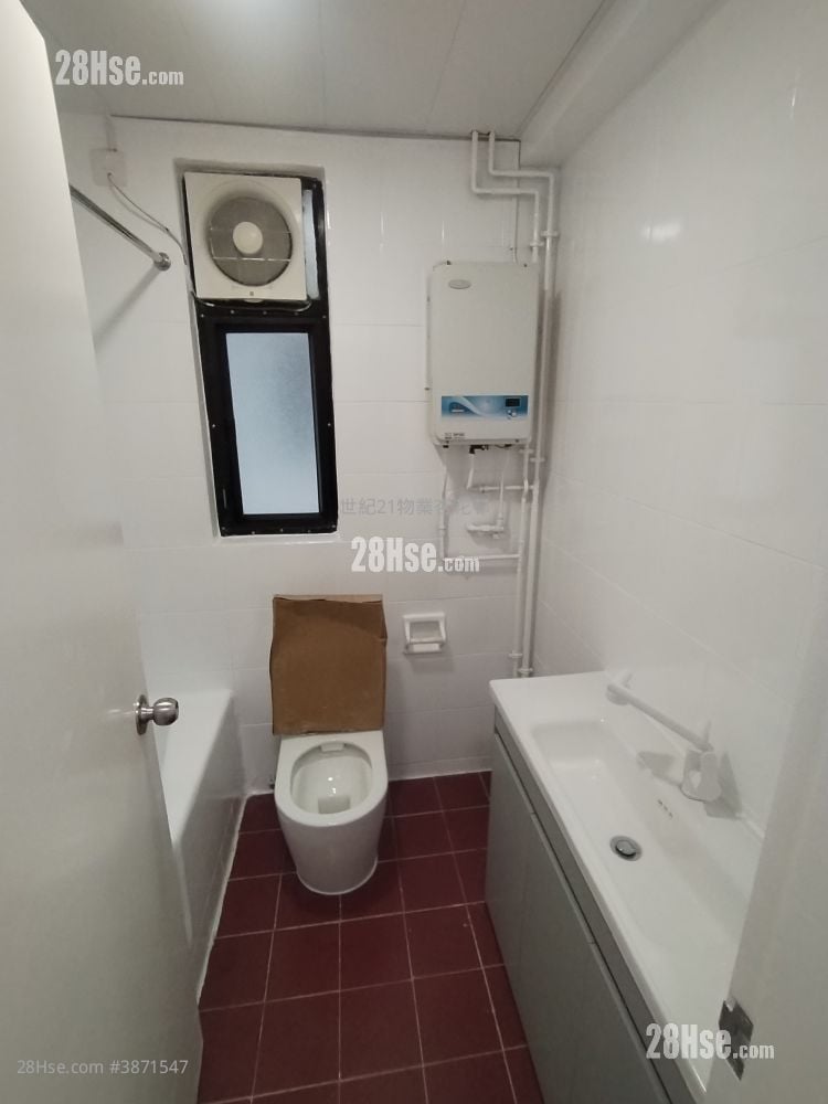 Heng Fa Chuen Rental 2 Bedrooms , 1 Bathroom 499 ft²