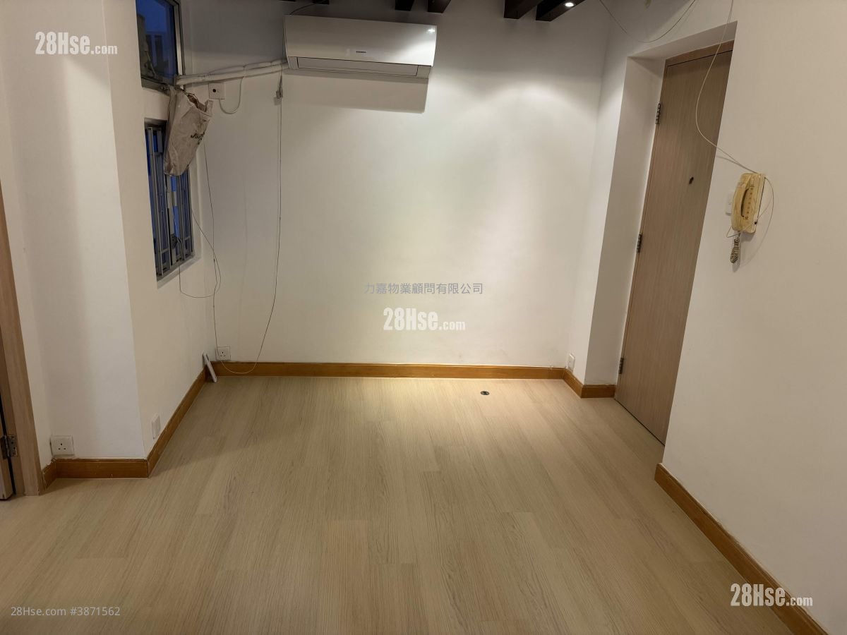 積福大廈 租盤 2 房 , 1 浴室 348 平方呎