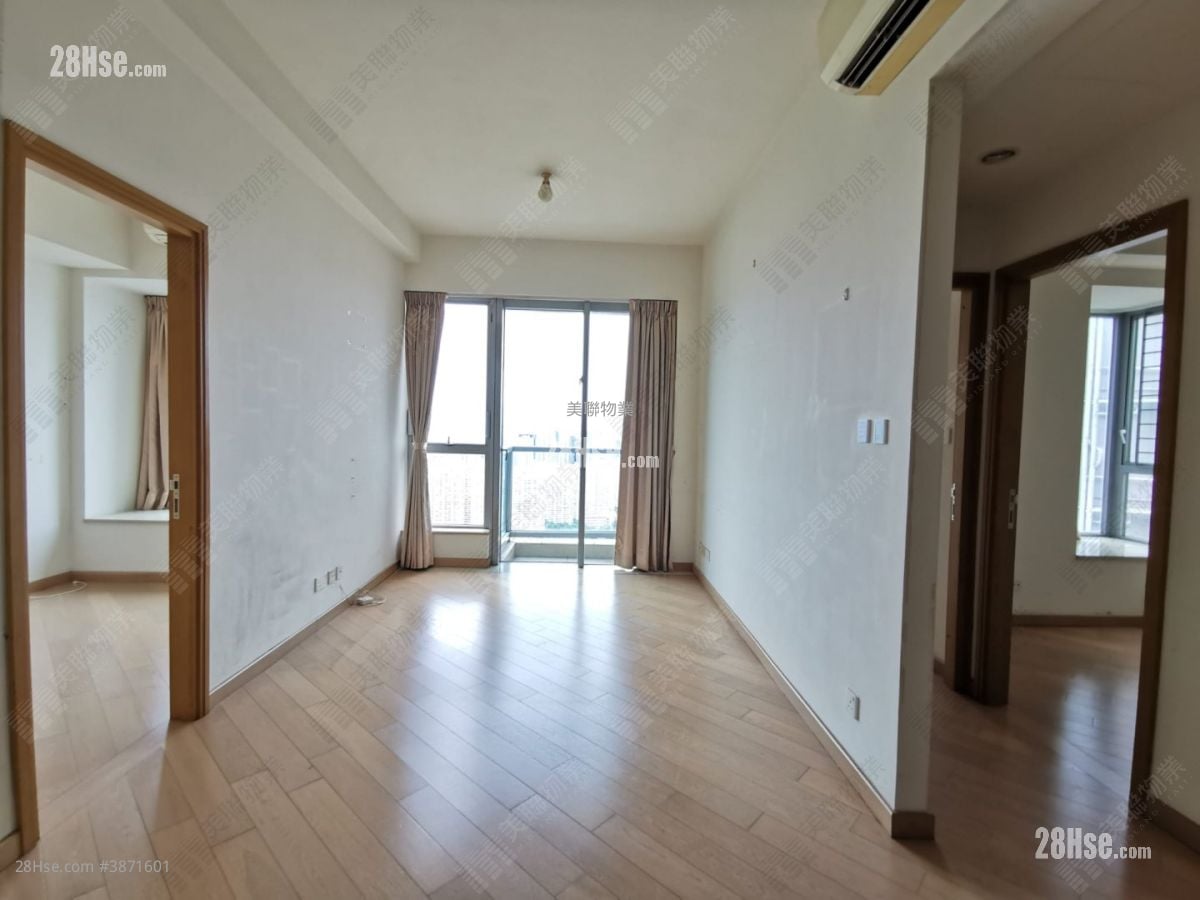 Century Gateway Rental 3 Bedrooms , 2 Bathrooms 720 ft²