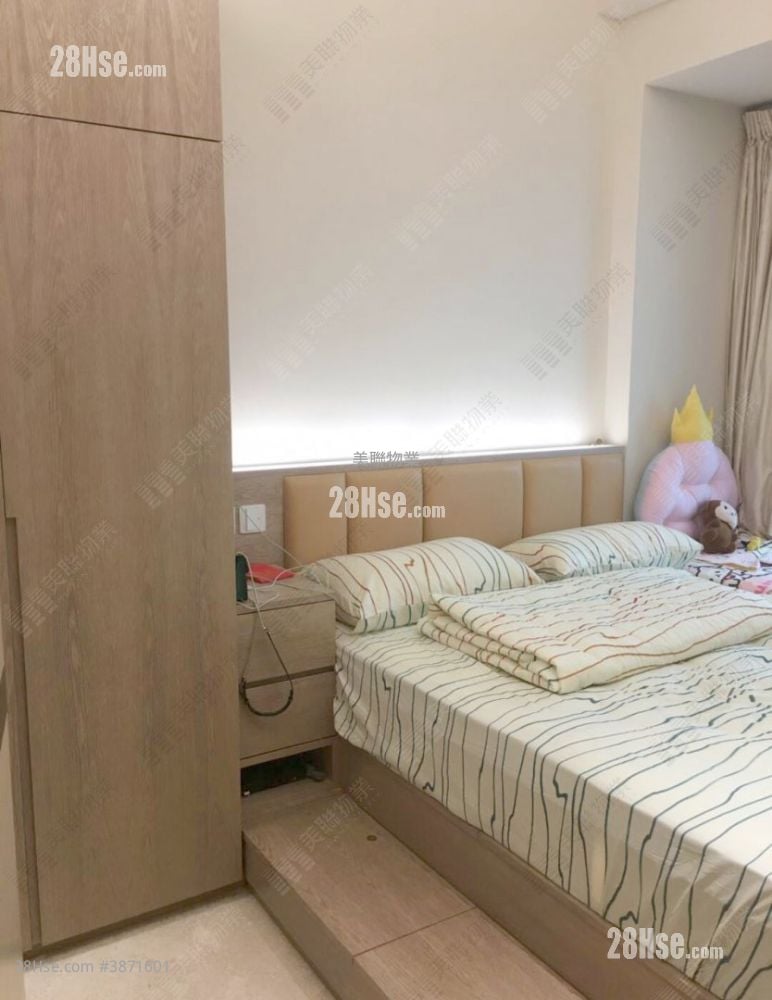 Century Gateway Rental 3 Bedrooms , 2 Bathrooms 720 ft²