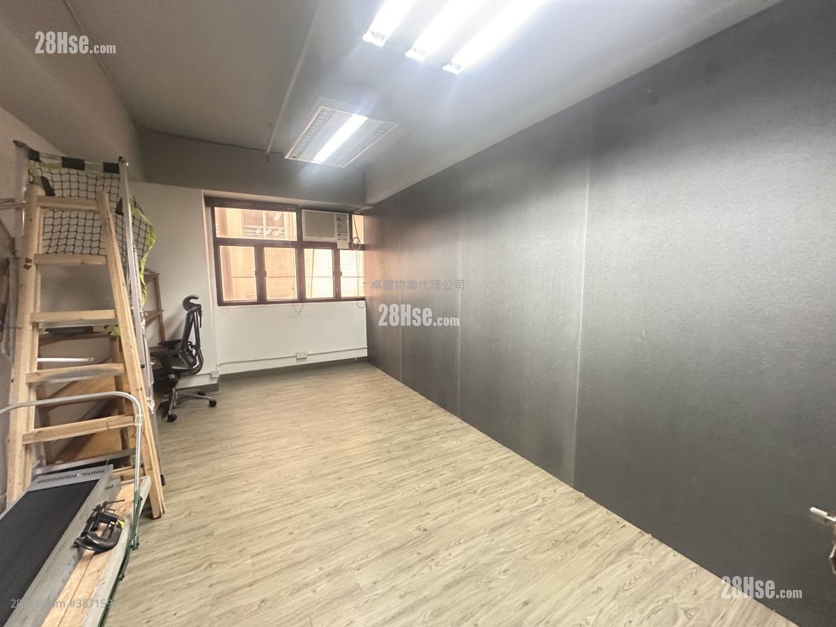 香港工业中心 租盘 1 房 , 1 厕所 693 平方尺
