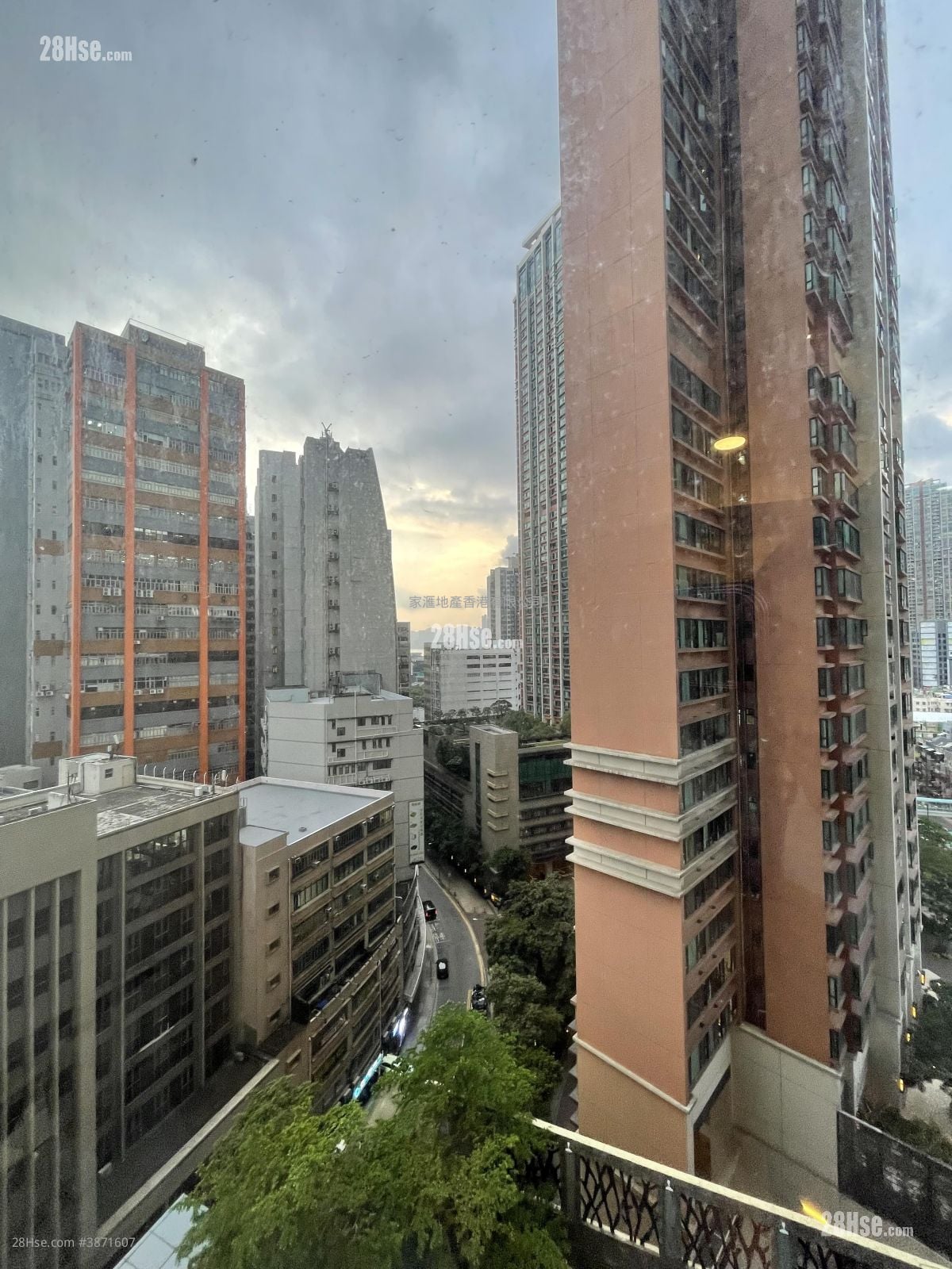 立坊 售盘 1 房 , 1 浴室 305 平方尺