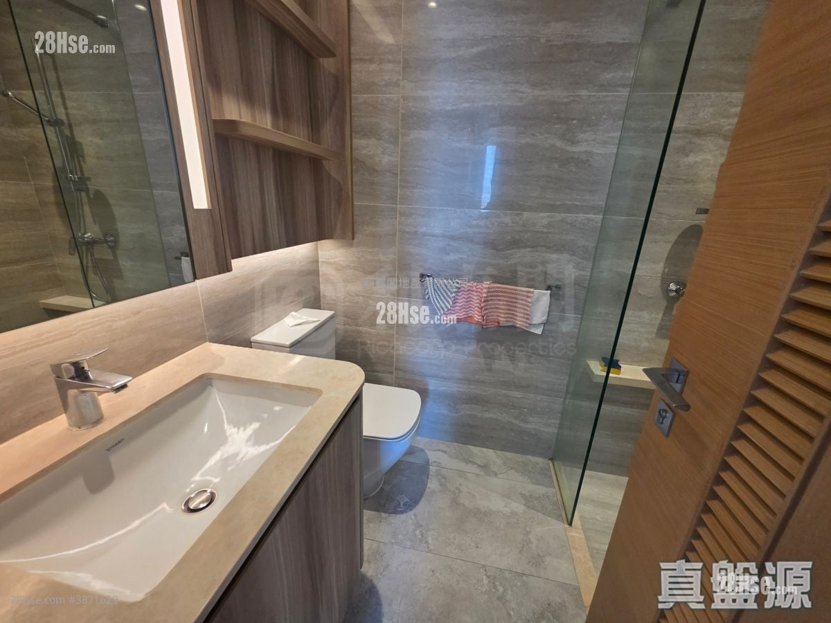 K.city Rental 3 Bedrooms , 2 Bathrooms 632 ft²