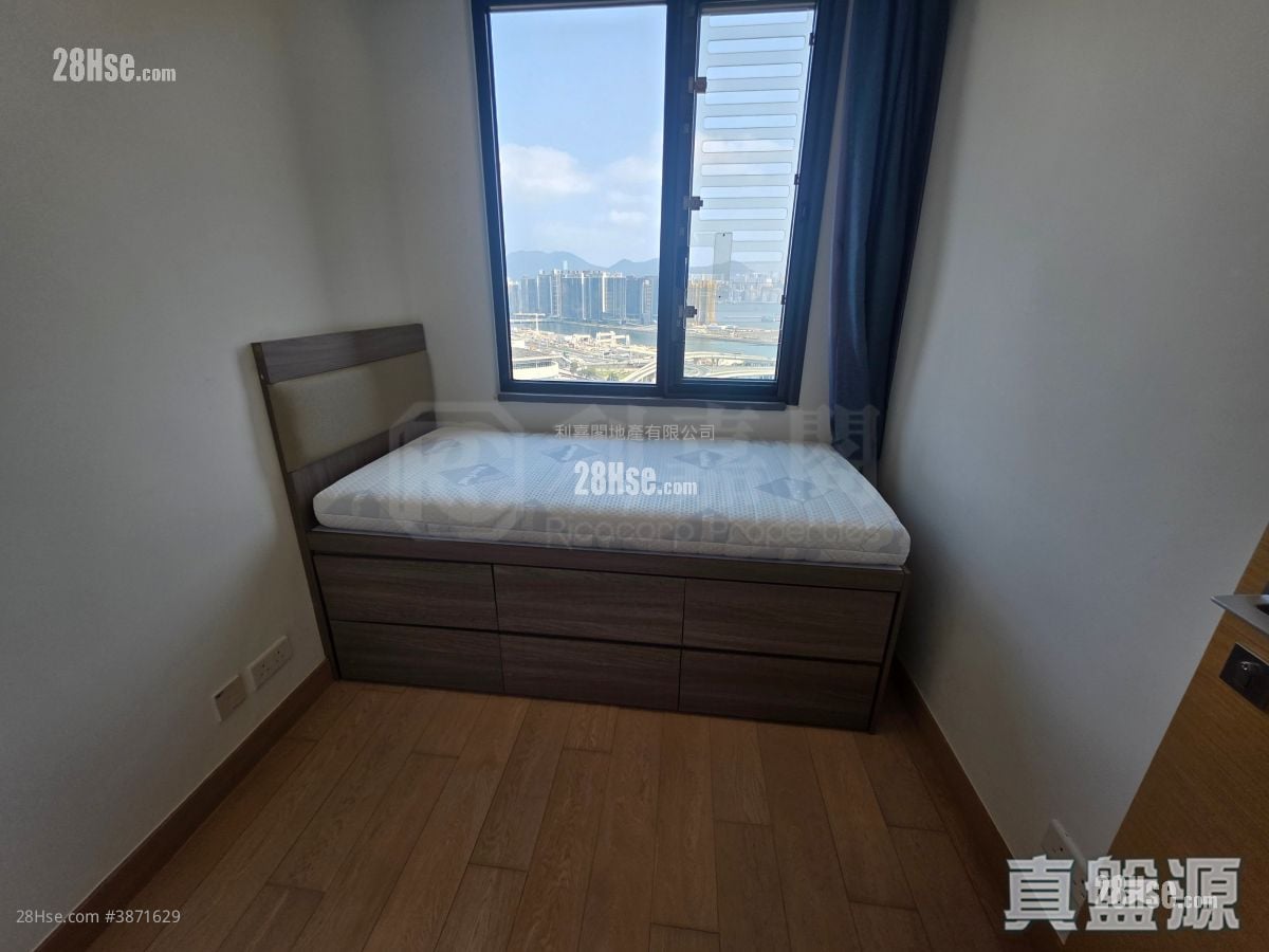 K.city Rental 3 Bedrooms , 2 Bathrooms 632 ft²