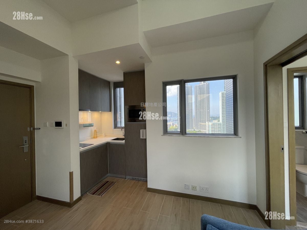 Astoria Crest Rental 1 Bedroom , 1 Bathroom 260 ft²
