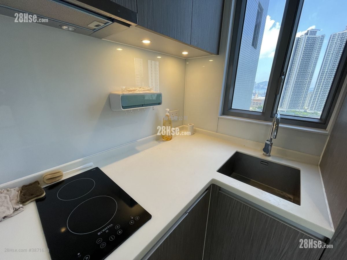 Astoria Crest Rental 1 Bedroom , 1 Bathroom 260 ft²