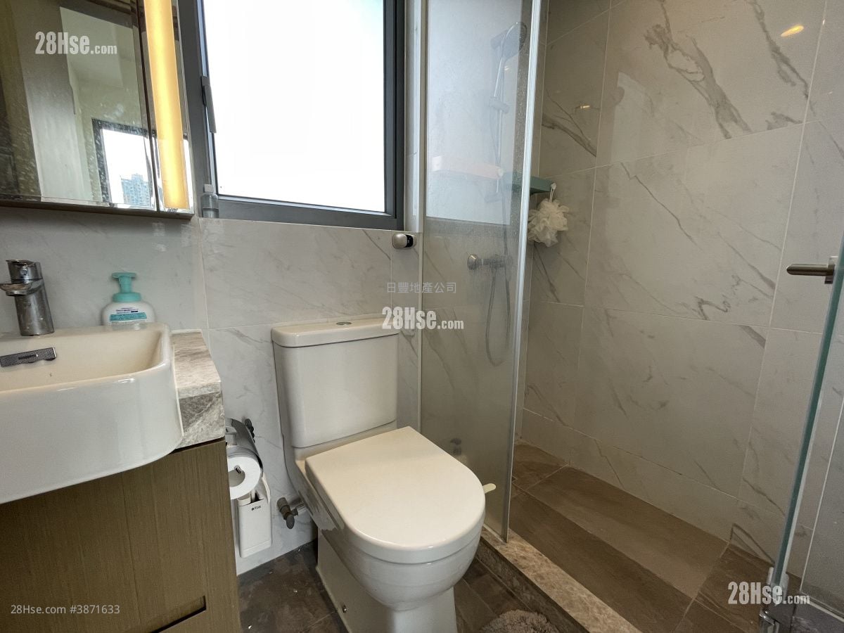 Astoria Crest Rental 1 Bedroom , 1 Bathroom 260 ft²