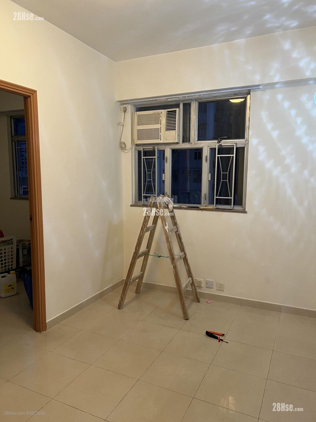 Wing Lam Mansion Rental 2 Bedrooms , 1 Bathroom 281 ft²