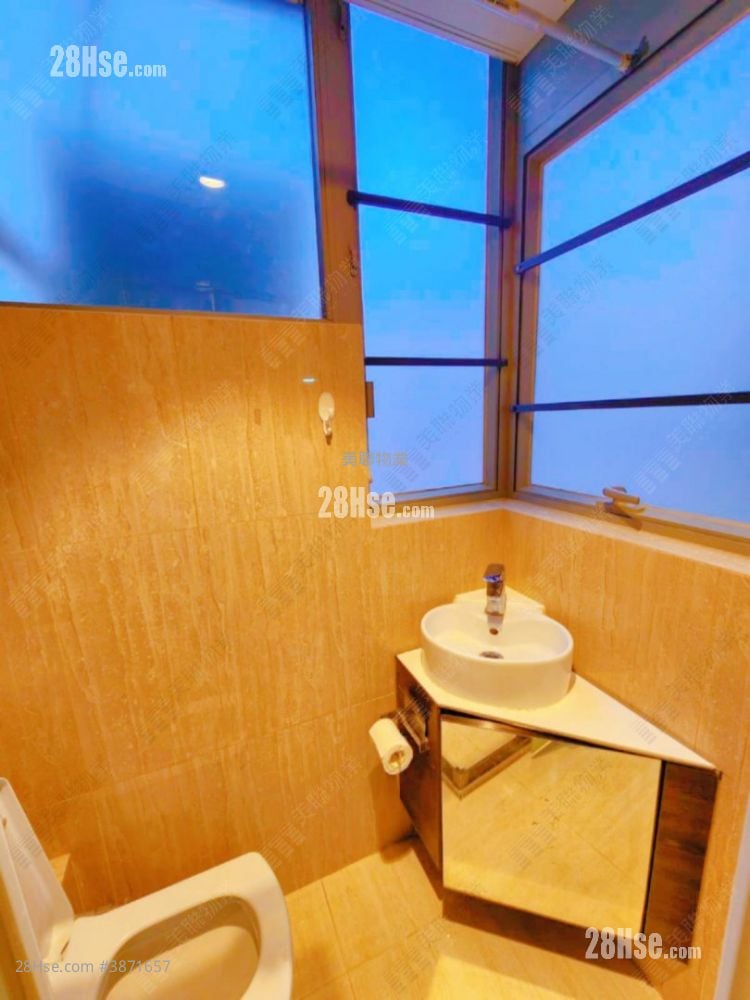 T Plus Rental 1 Bathroom 141 ft²
