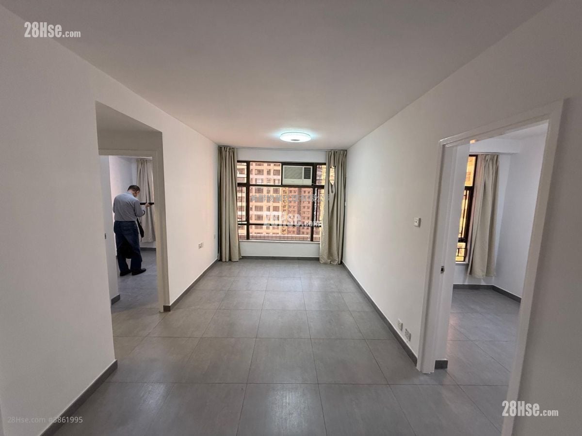Pokfulam Gardens Sell 2 Bedrooms , 1 Bathroom 466 ft²
