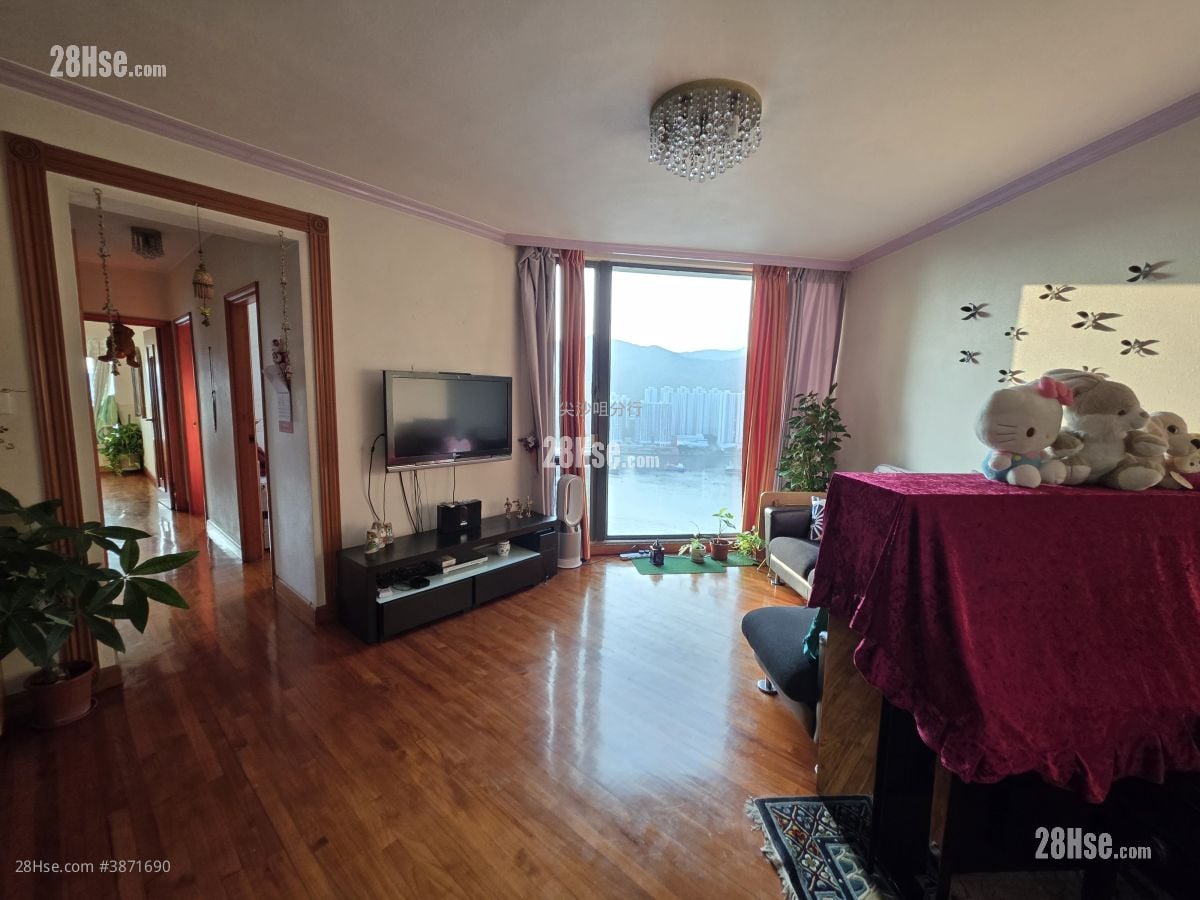 Villa Esplanada Sell 4 Bedrooms , 2 Bathrooms 826 ft²