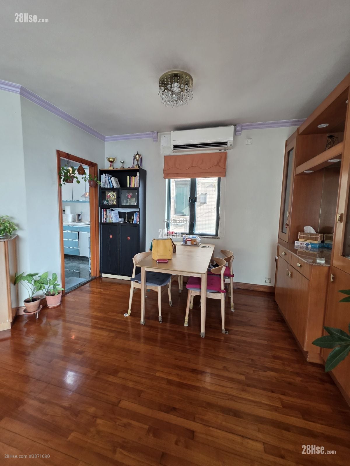 Villa Esplanada Sell 4 Bedrooms , 2 Bathrooms 826 ft²