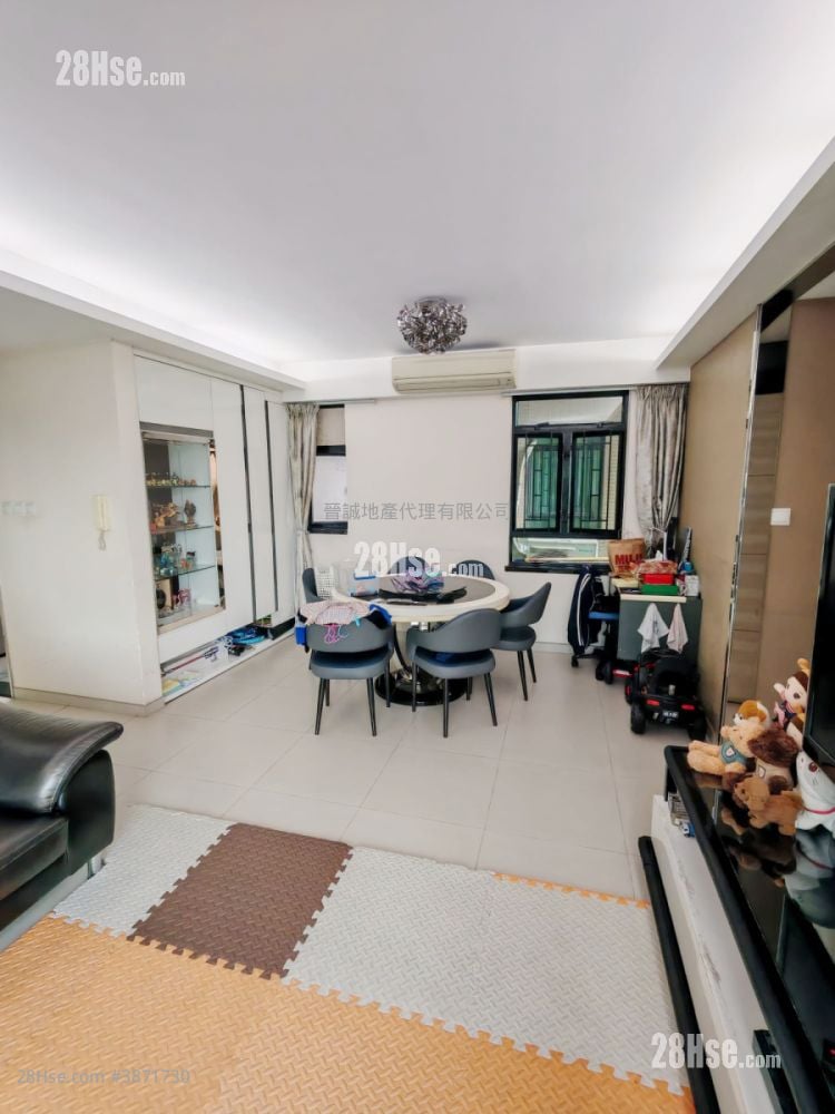 Verdant Villa Sell 3 Bedrooms , 2 Bathrooms 825 ft²