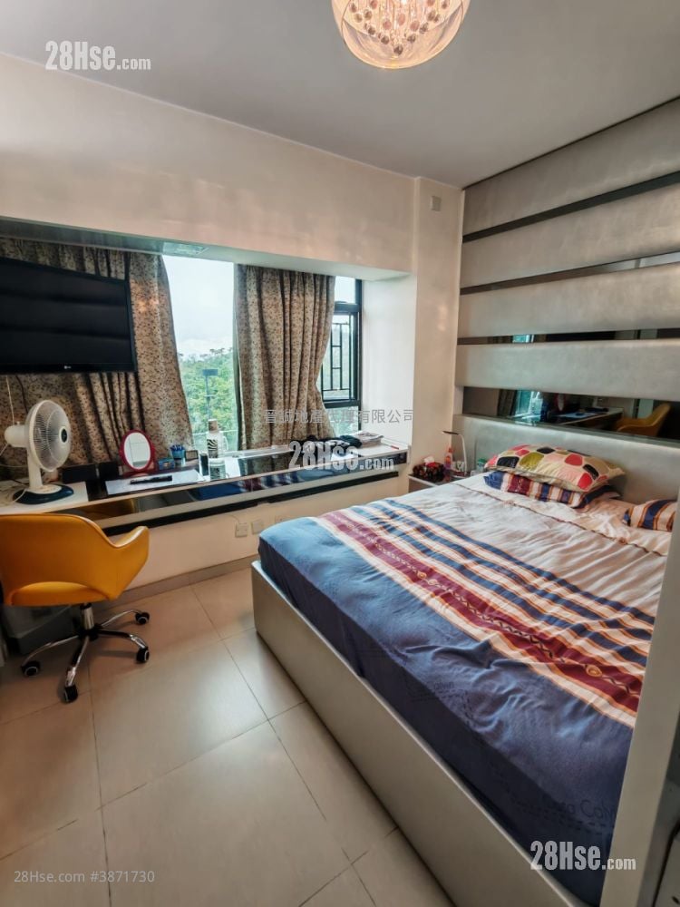 Verdant Villa Sell 3 Bedrooms , 2 Bathrooms 825 ft²