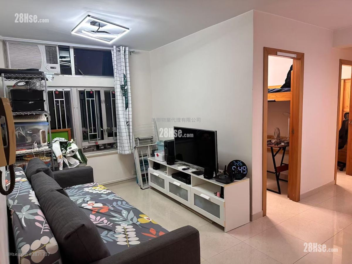 Well On Garden Rental 3 Bedrooms , 1 Bathroom 502 ft²