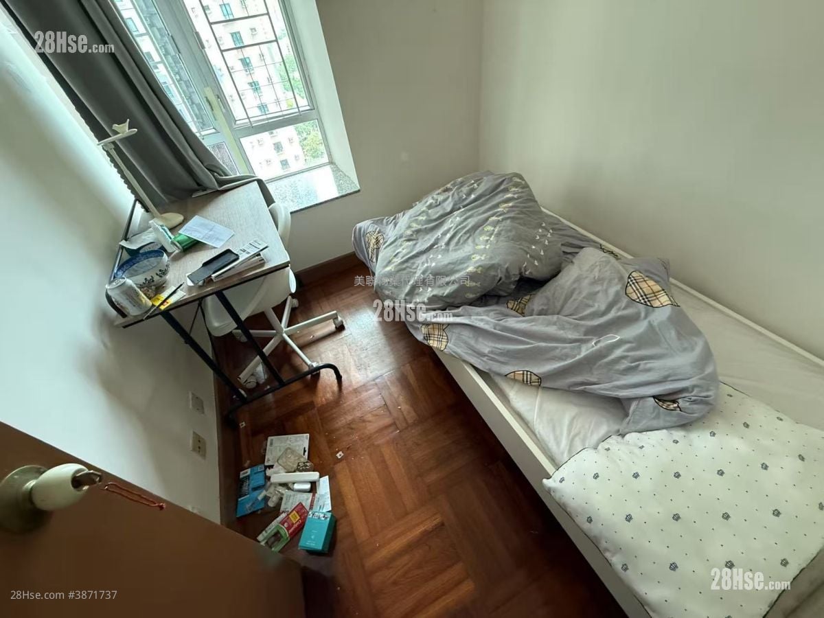 Well On Garden Rental 3 Bedrooms , 1 Bathroom 502 ft²
