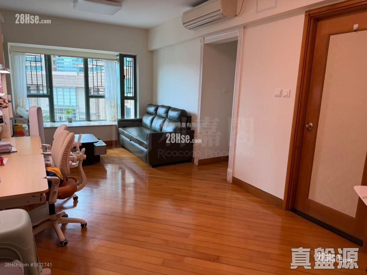 Park Avenue Sell 3 Bedrooms , 2 Bathrooms 737 ft²