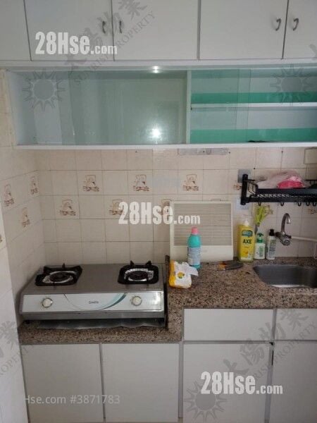 Tak Man Building Sell 2 Bedrooms 314 ft²
