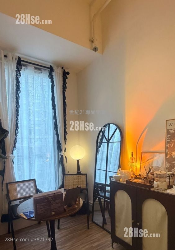 39 King's Road Rental