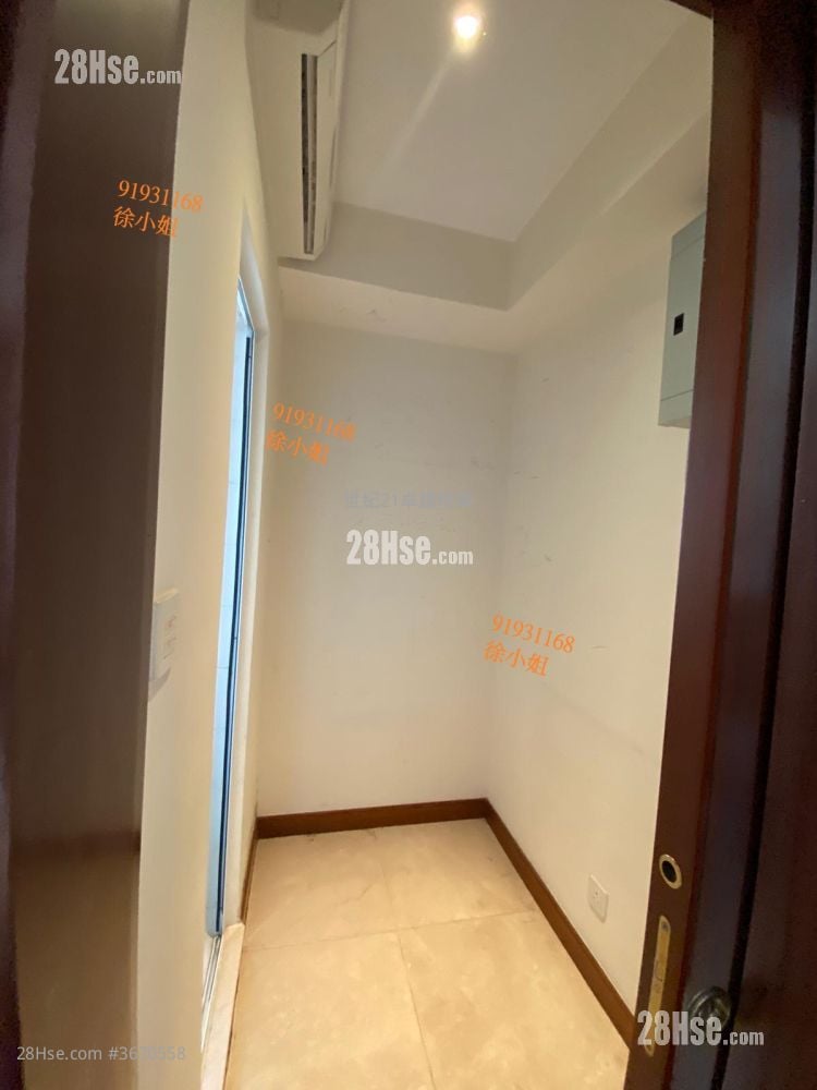 The Coronation Rental 4 Bedrooms , 2 Bathrooms 1,139 ft²