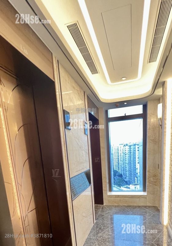 Grand Homm Sell 1,401 ft²