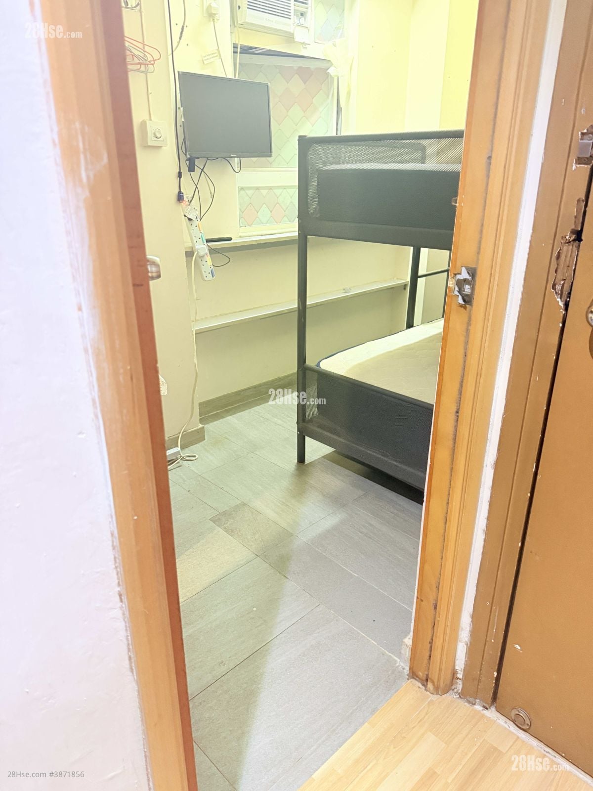 Hing Bank Building Rental 1 Bedroom , 1 Bathroom 120 ft²
