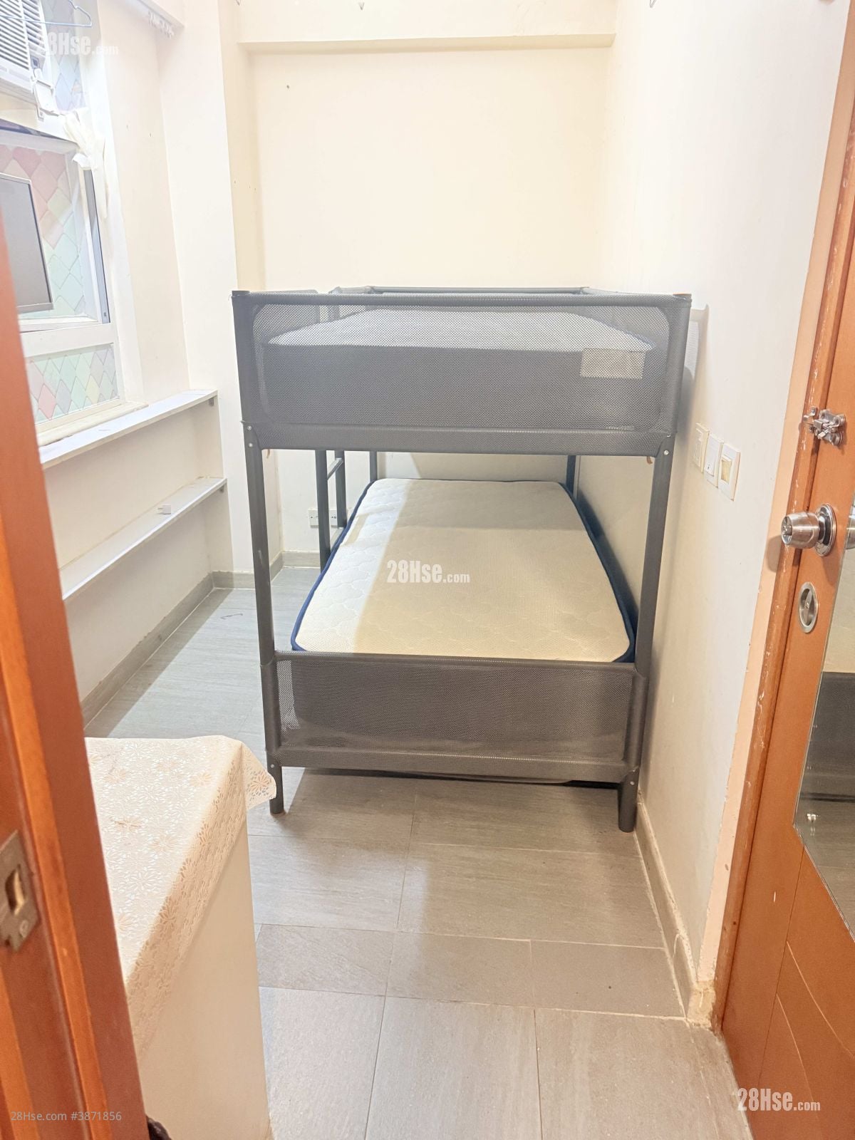 Hing Bank Building Rental 1 Bedroom , 1 Bathroom 120 ft²