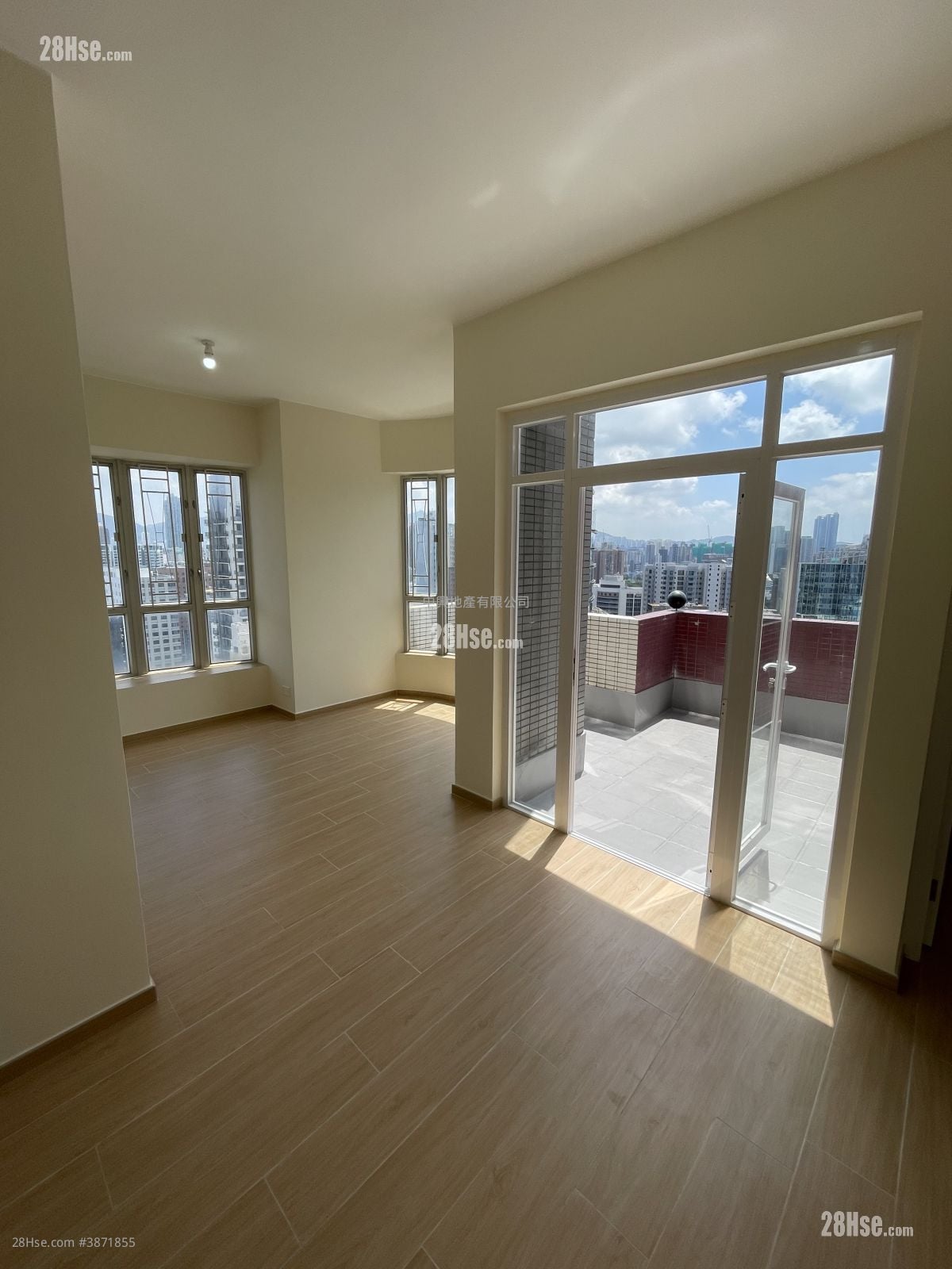 Liberty Mansion Rental 3 Bedrooms , 2 Bathrooms 690 ft²