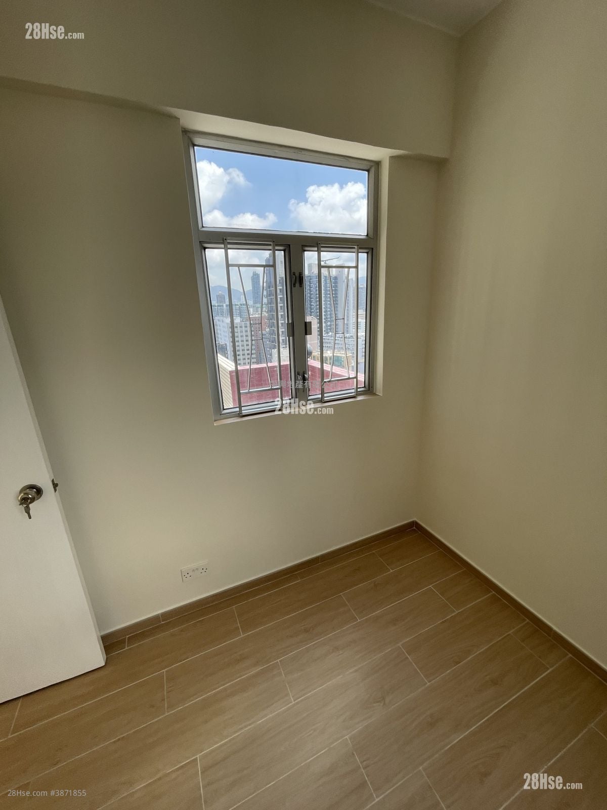 Liberty Mansion Rental 3 Bedrooms , 2 Bathrooms 690 ft²