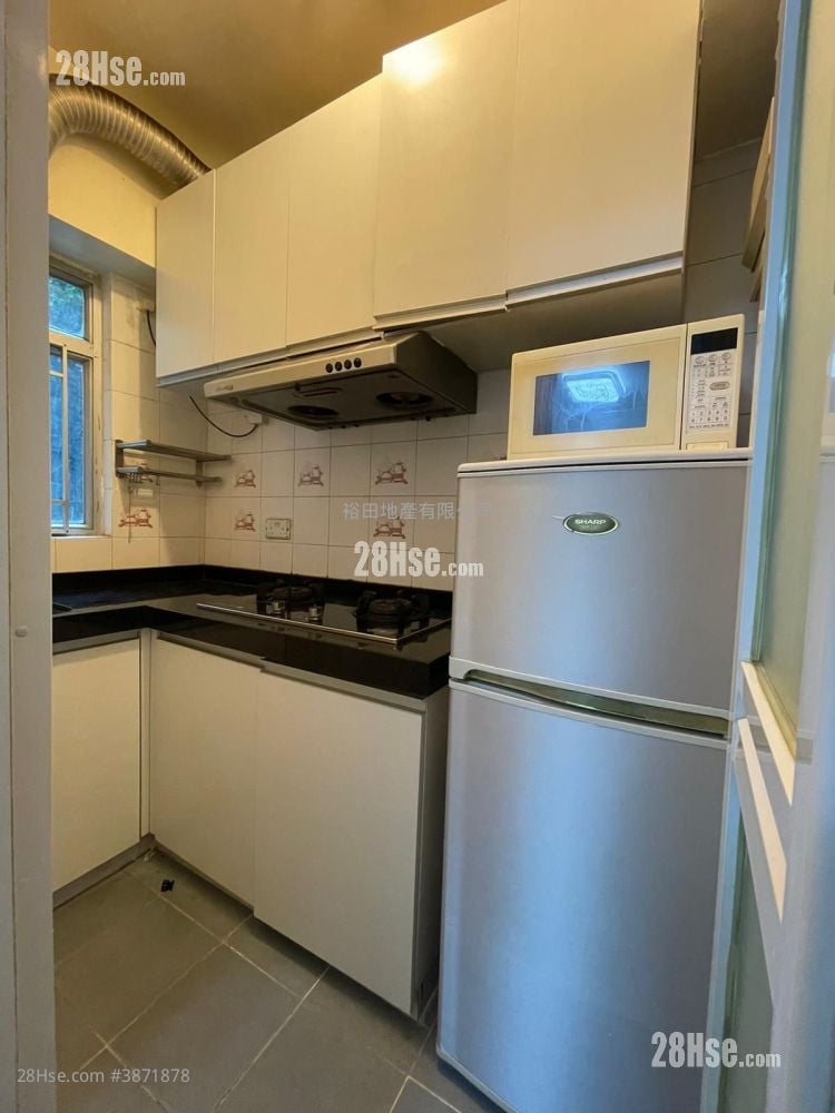 Jadeview Court Rental 2 Bedrooms , 1 Bathroom 325 ft²