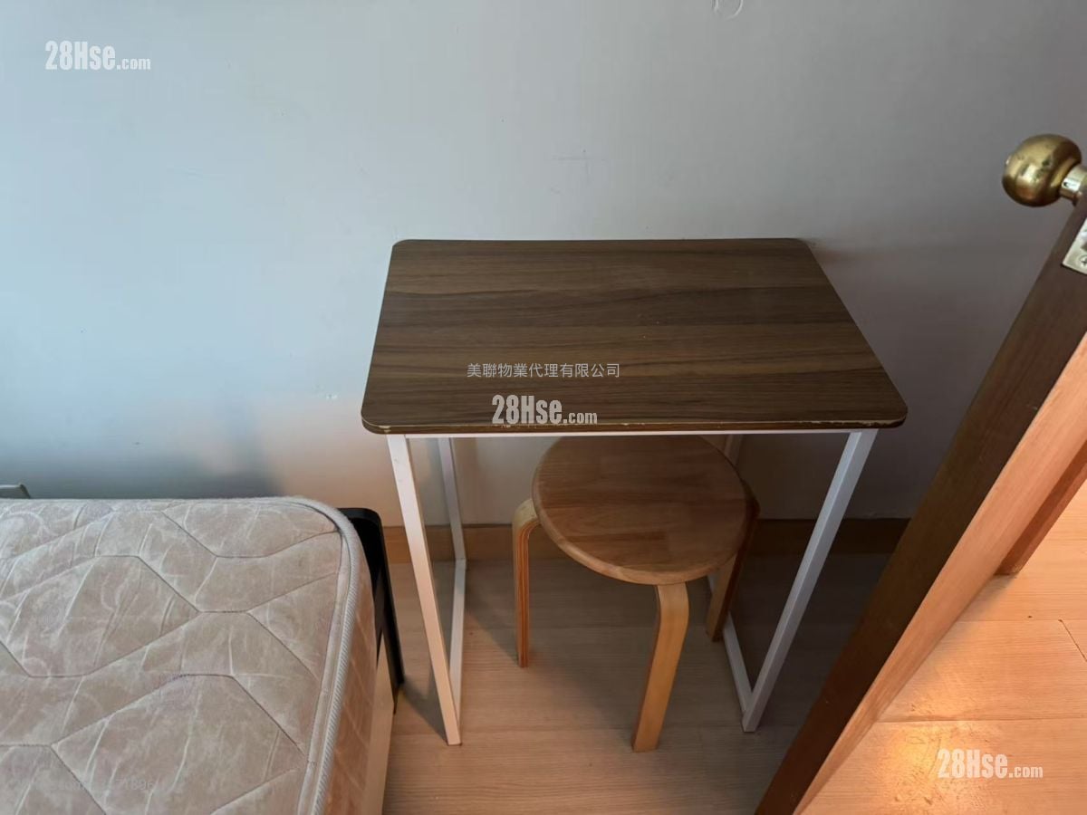 Metro City Rental 2 Bedrooms , 1 Bathroom 406 ft²