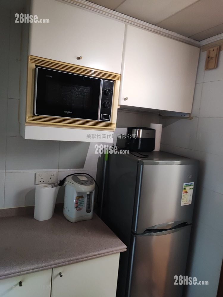 Metro City Rental 2 Bedrooms , 1 Bathroom 406 ft²