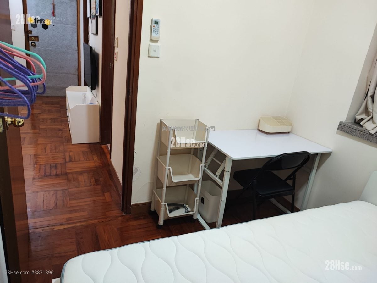 Metro City Rental 2 Bedrooms , 1 Bathroom 406 ft²